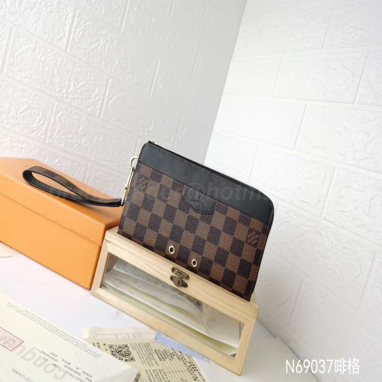 LV Wallets 147